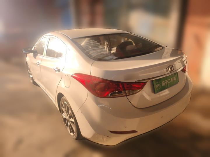 Elantra 2015 1.6L AT Premium photo 4