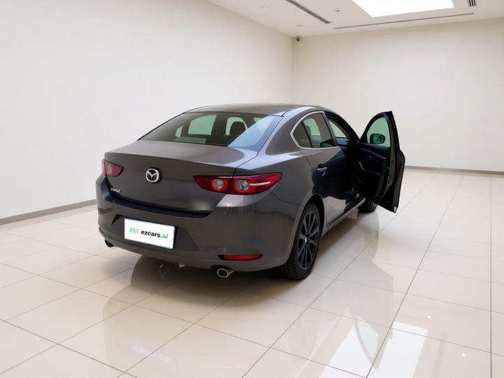 3 Axela 2023 2.0L AT photo 6