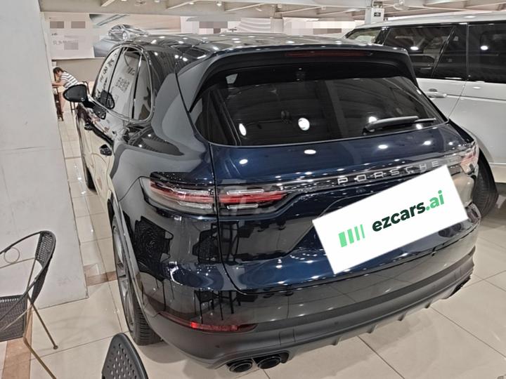 2023 Cayenne 3.0T Platinum photo 4