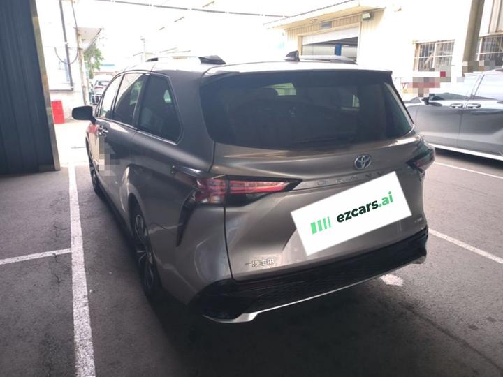 Granvia 2022 2.5L Hybrid Flagship photo 4