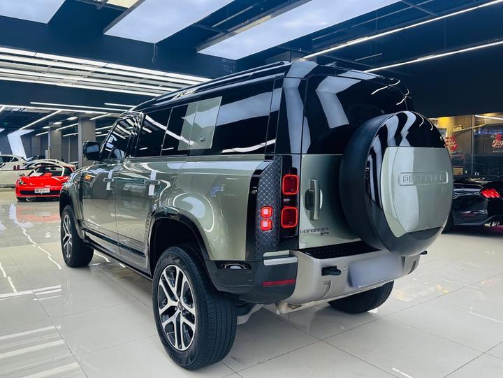 Defender 2023 110 3.0T P400 X-DYNAMIC HSE photo 4