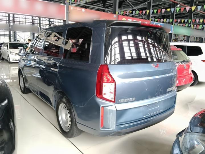 Wuling Hongguang PLUS 2020 1.5L MT Standard 7-Seater photo 4