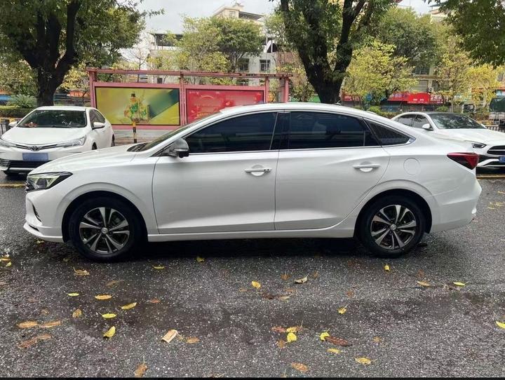 Eado 2021 PLUS NE 1.4T GDI DCT Premium photo 3
