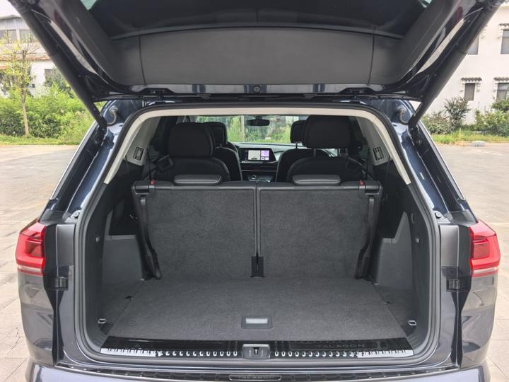 2024 530TSI AWD Flagship Pro 6-Seater photo 8