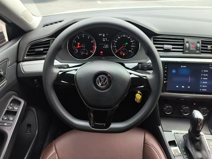 Lamando 2017 230TSI DSG photo 6