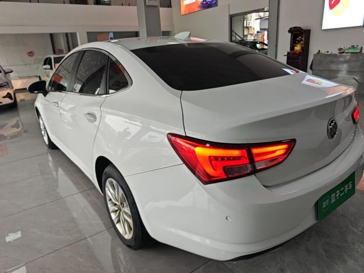 Verano 2018 Sedan 20T DCT Leading photo 4