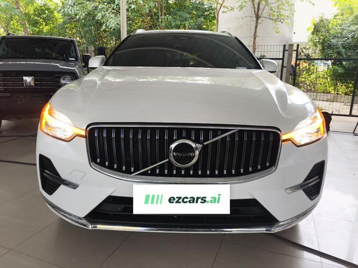 XC60 2023 B5 AWD Luxury photo 2