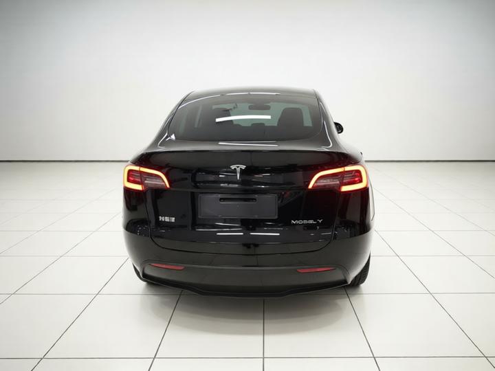 Model Y 2022 Facelift RWD photo 5
