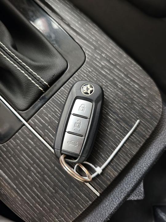 D60 2021 PLUS 1.6L XL CVT photo 8