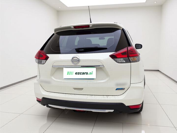 X-Trail 2017 2.0L CVT Comfort 2WD photo 5