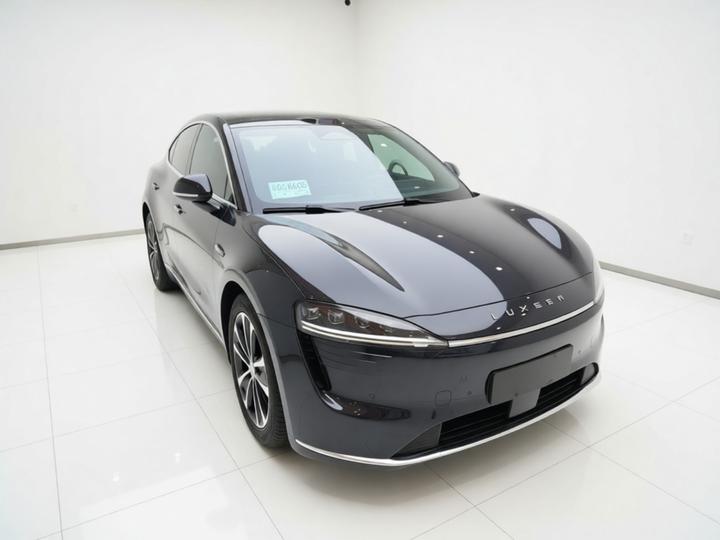 HIMA Luxeed R7 2025 EREV 251km Max photo 3