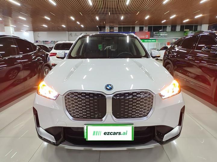iX1 2023 eDrive25L X Design Package photo 2