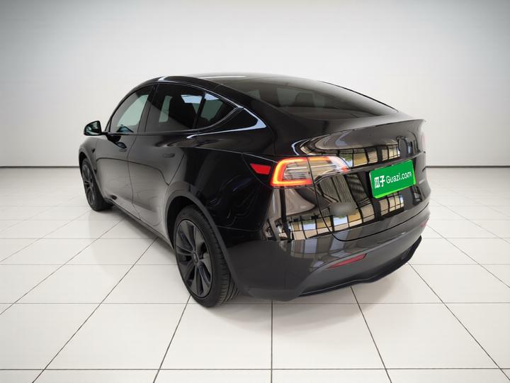 Model Y 2023 RWD photo 4
