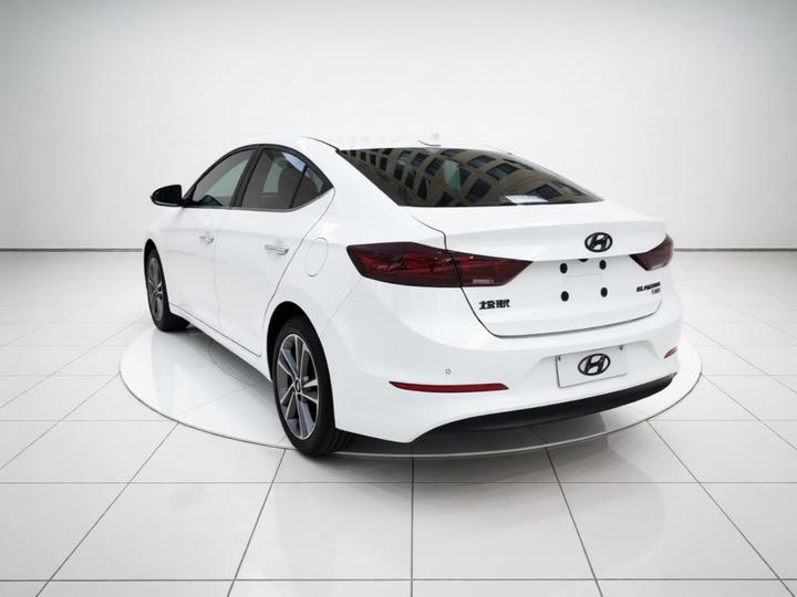 Elantra 2016 1.6L AT Smart Elite photo 4