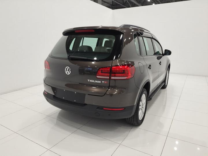 Tiguan 2015 1.8TSI MT RWD photo 4
