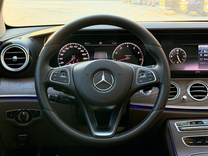E-Class 2018 E 300 L Luxury photo 2
