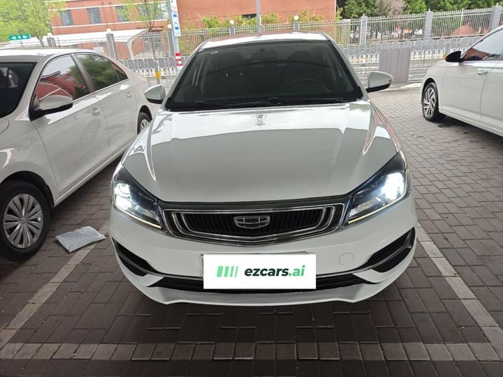 Emgrand 2020 1.5L MT Luxury photo 2