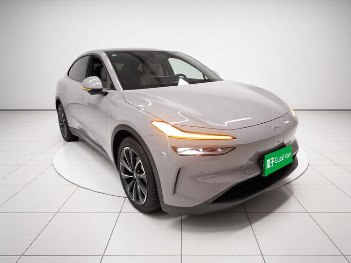 L60 2025 60kWh RWD photo 3