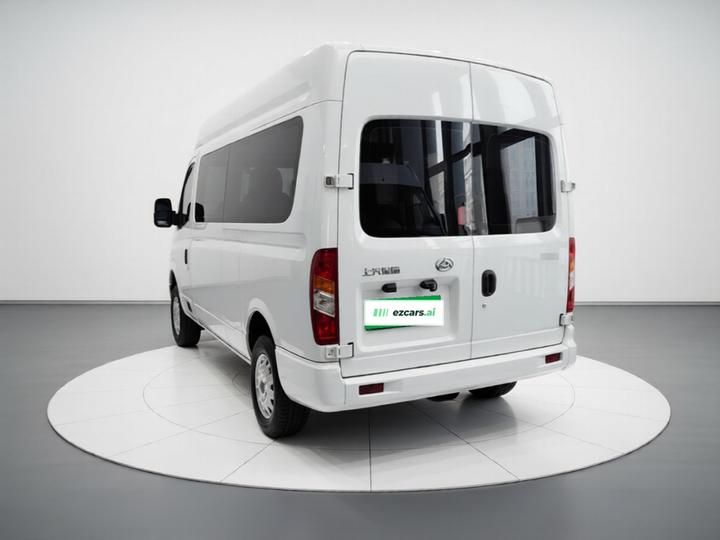 MAXUS V80 2021 2.0T MT Classic 127PS Medium Wheelbase 6/7/8/9-Seater photo 4