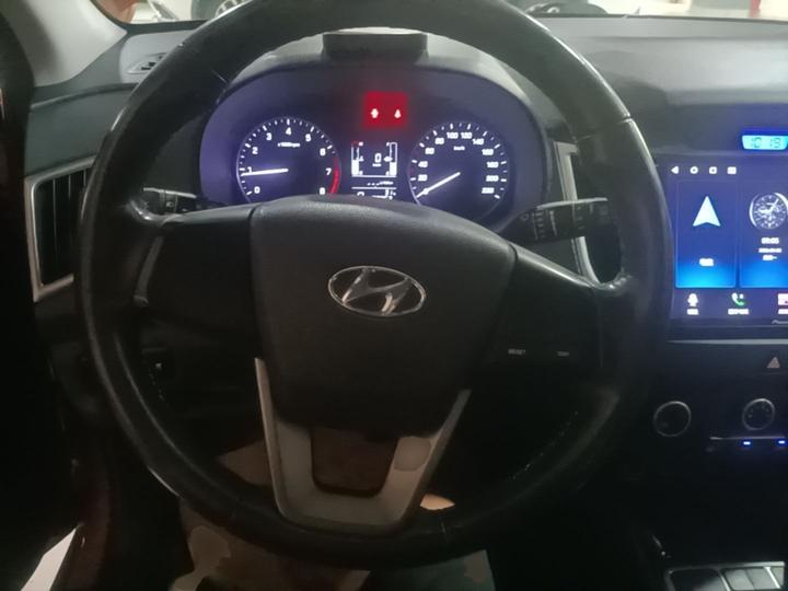 ix25 2015 1.6L AT RWD Smart GLS photo 2