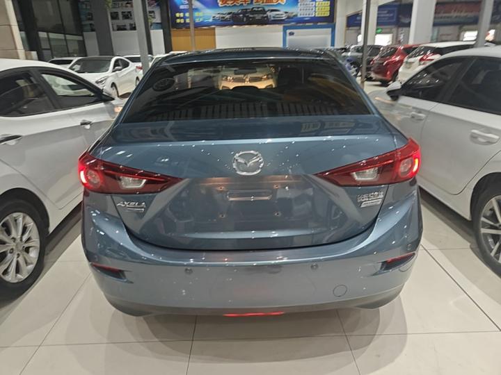 3 Axela 2016 Sedan 1.5L AT Comfort photo 3