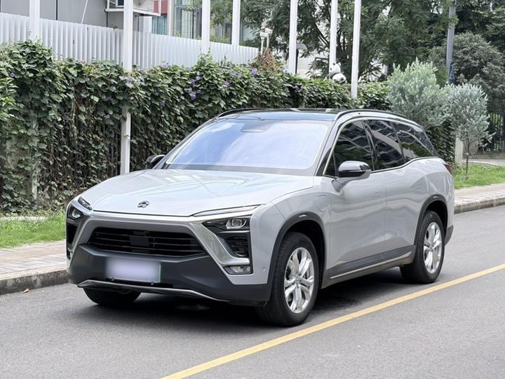 ES8 2018 355KM 6-Seater
