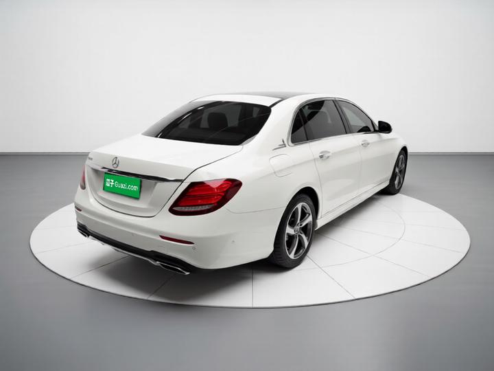 E-Class 2017 E 300 L Sport Luxury photo 5