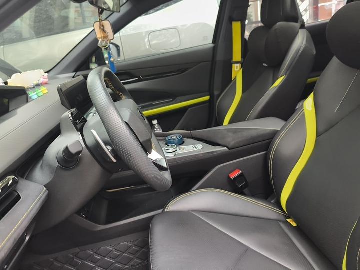 UNI-V 2022 1.5T Sport photo 7
