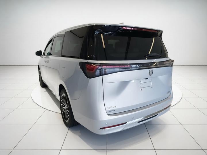 GL8 EV 2025 Exclusive photo 4