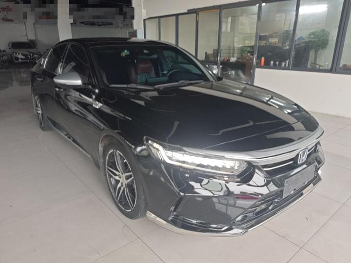 2022 Hybrid 2.0L photo 3