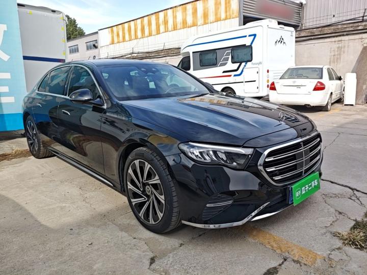 E-Class 2024 E 300 L Luxury photo 3