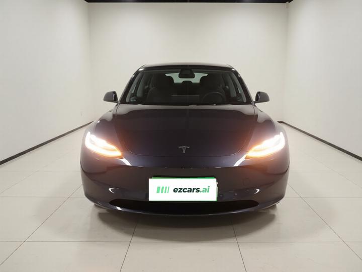 Model 3 2023 RWD photo 2