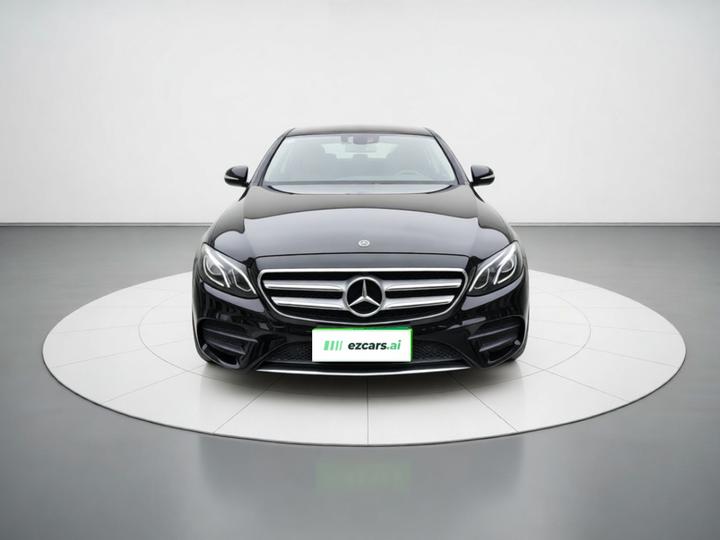E-Class 2018 E 300 L Sport Luxury photo 2