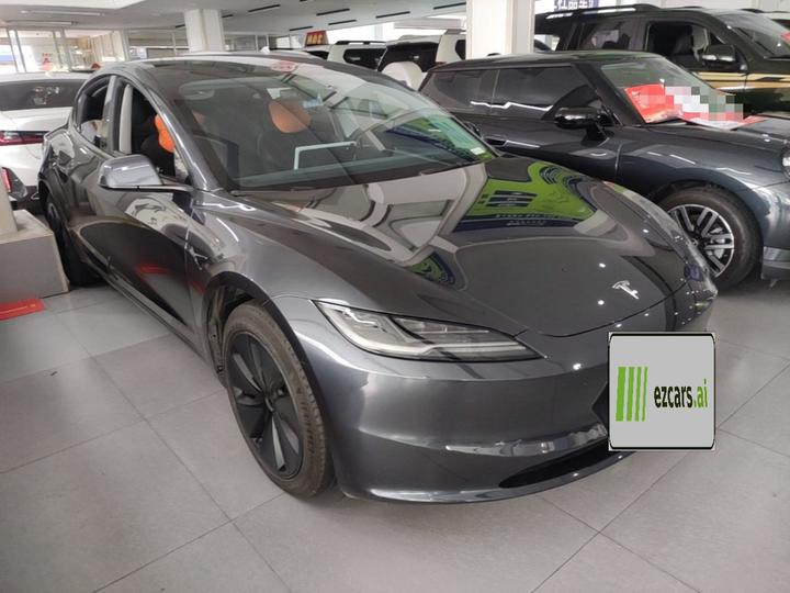 Model 3 2023 RWD photo 5