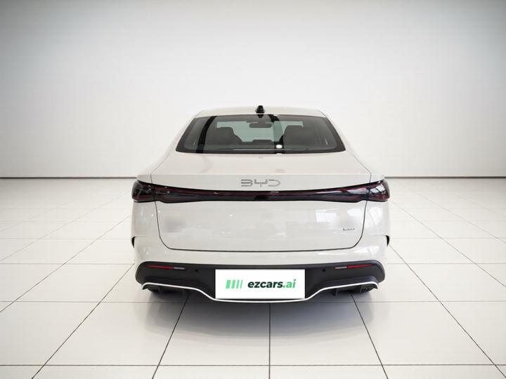 Seal 06 EV 2025 DM-i ADAS 120KM Flagship photo 5