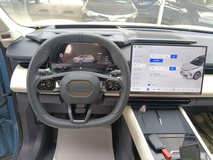 08 EM-P 2026 210 AWD Performance Ultra H7 photo 6