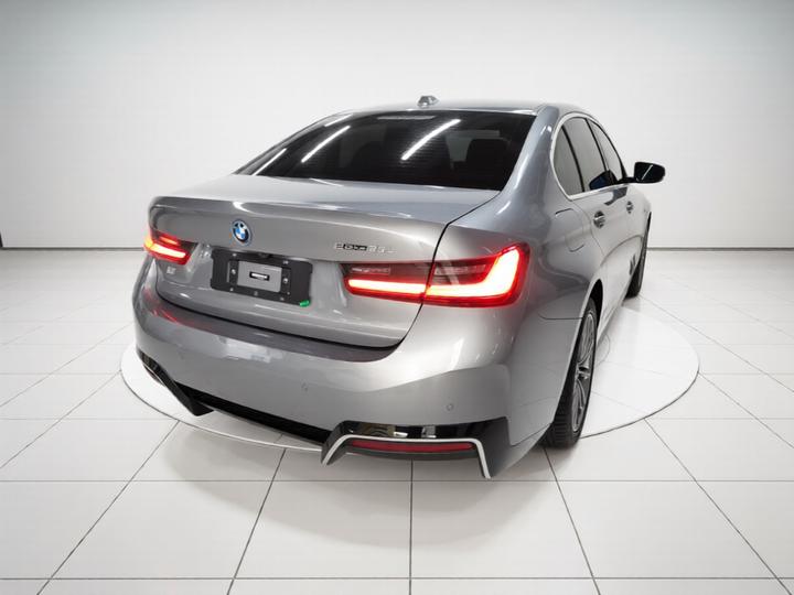 i3 2022 eDrive 35 L photo 4