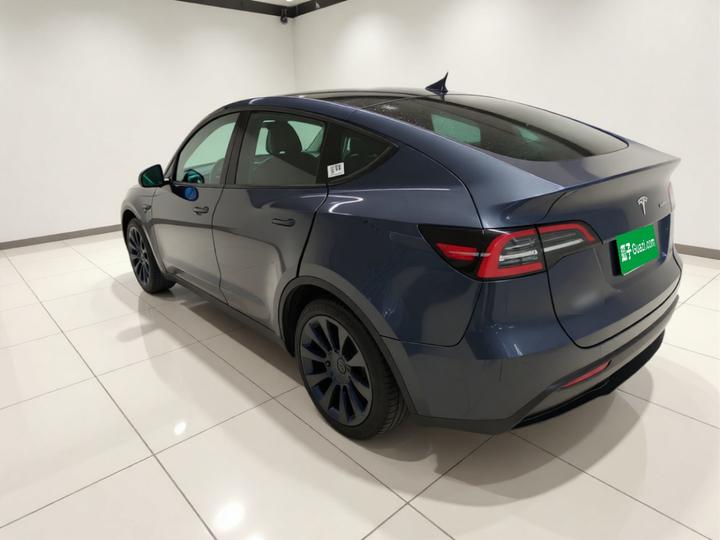 Model Y 2024 RWD photo 4