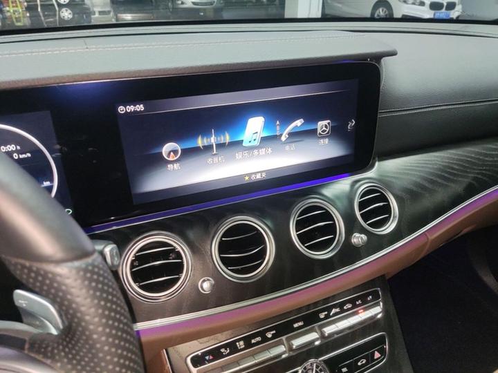 E-Class 2019 E 200 L Sport photo 4