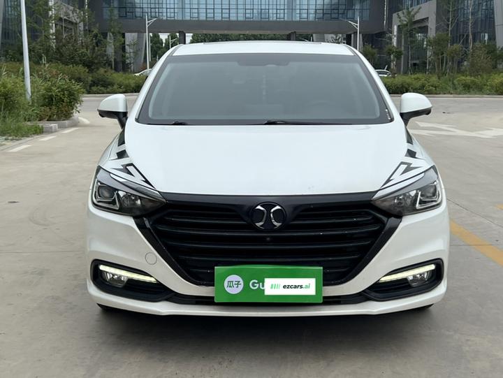 BAIC D50 2018 1.5L CVT Exclusive Connected photo 2