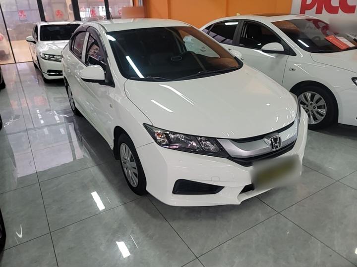 2017 1.5L CVT Comfort photo 3