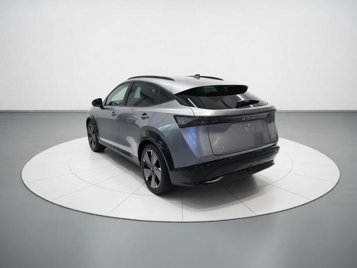 ARIYA 2022 AWD Performance Top Trim photo 4
