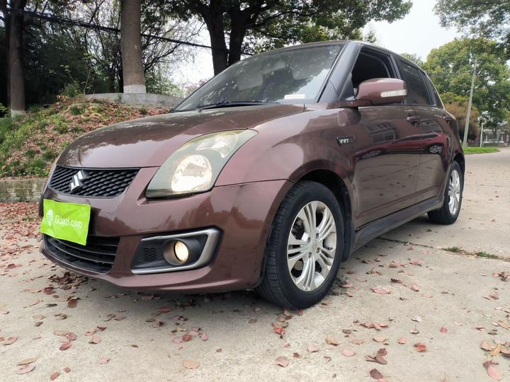 Swift 2014 1.5L AT Fashion