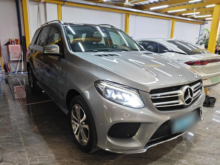 GLE Imported 2016 GLE 350 d 4MATIC photo 3