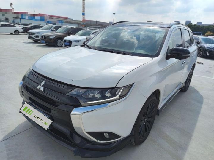 Outlander 2021 2.4L AWD 5-Seater