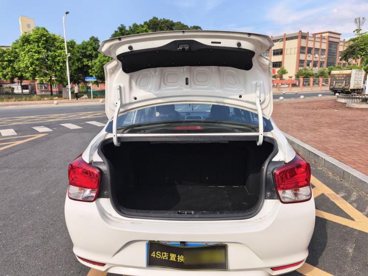 Verna 2017 1.4L MT Refresh Edition China VI photo 8