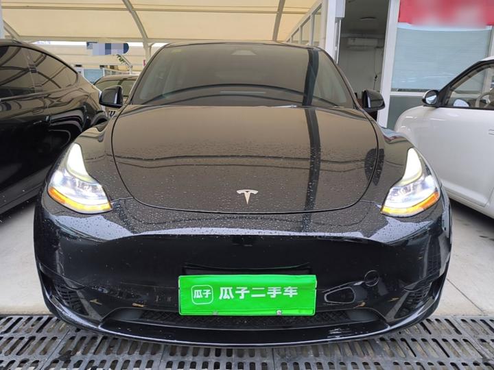 Model Y 2024 RWD photo 2