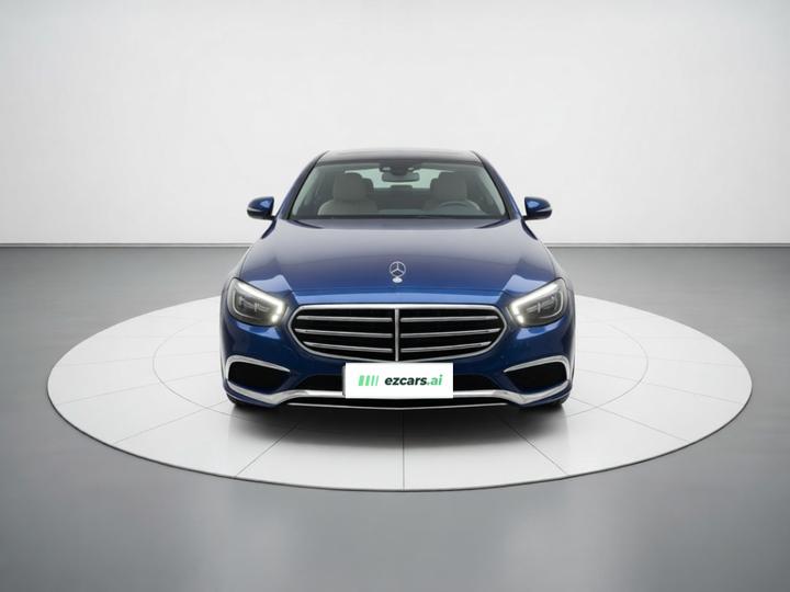 E-Class EV 2022 E 350 e L PHEV photo 2