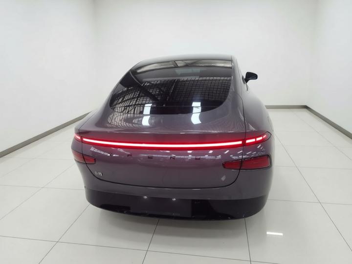 P7 2023 P7i 702 Pro photo 5