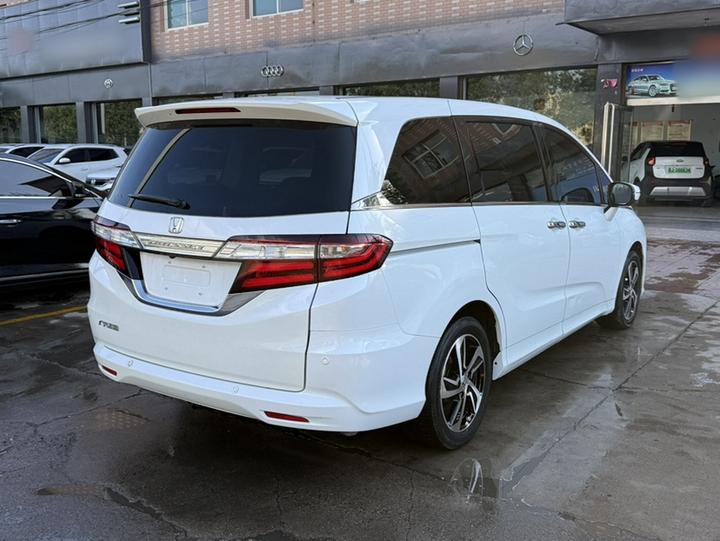Odyssey 2015 Facelift 2.4L Smart photo 6